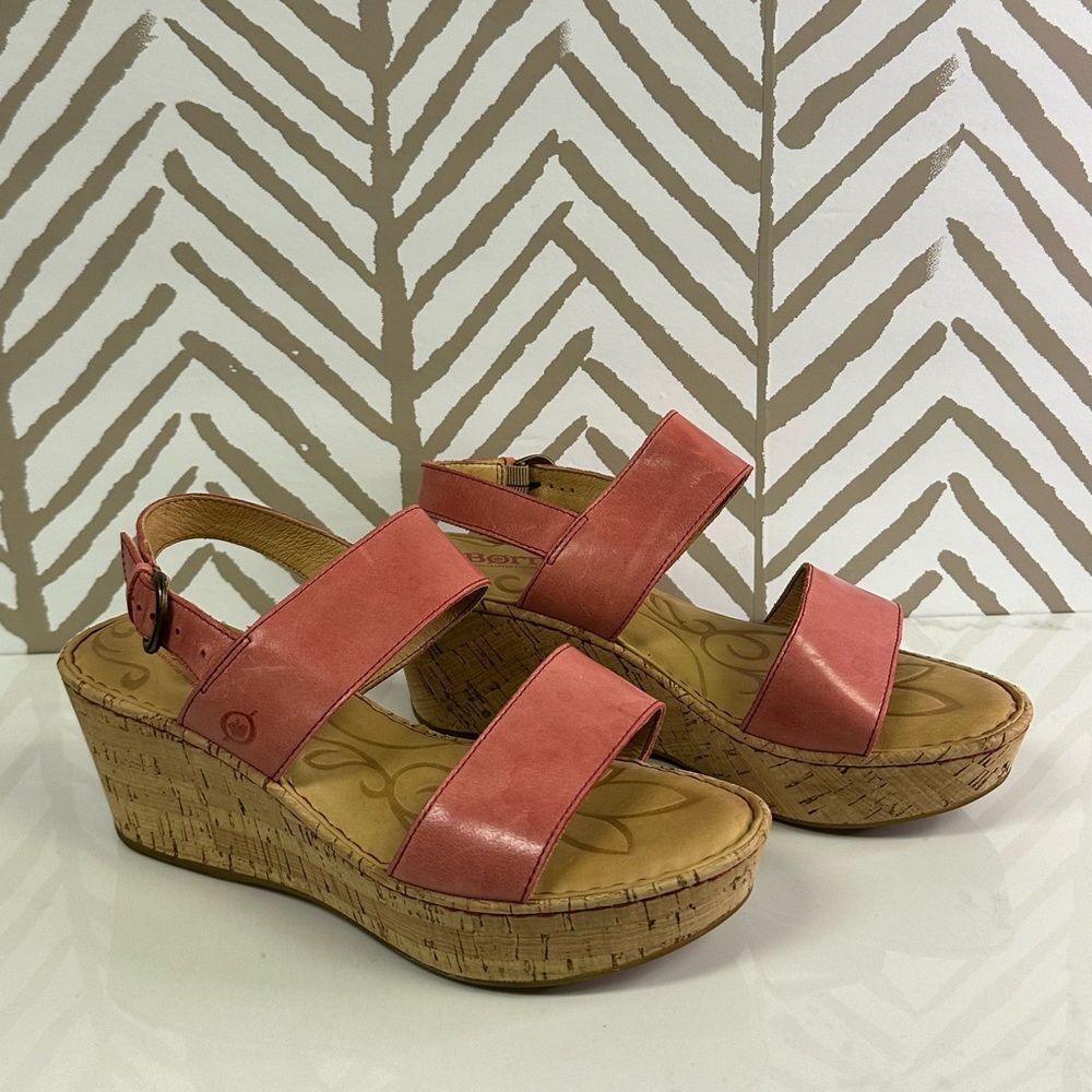 Born Pink Metzger Wedge Sandals Size 9